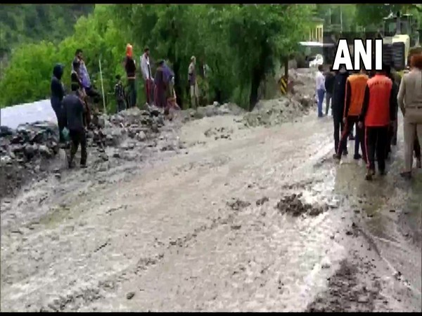 Srinagar-Leh highway blocked after flash floods hit J-Ks Ganderbal