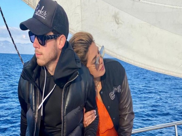 Nick-Priyanka enjoy magic hour in Lake Tahoe