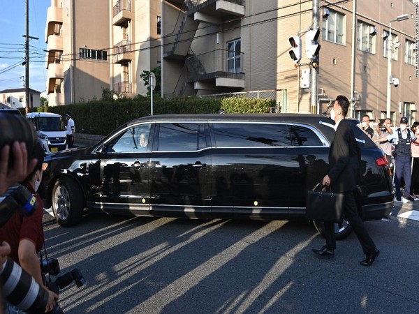 Shinzo Abes body arrives in Tokyo, funeral on Tuesday