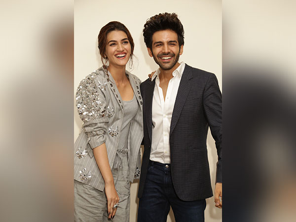 See how Kartik Aaryan wished his shehzadi Kriti Sanon on her birthday