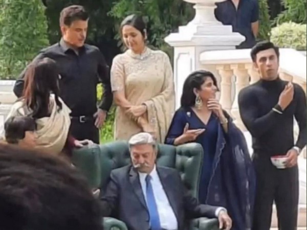 Ranbir Kapoors look from Animal sets leaked online, check out his look