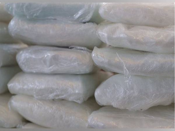 Procuring drugs in Karachis suburb as easy as getting a bottle of water