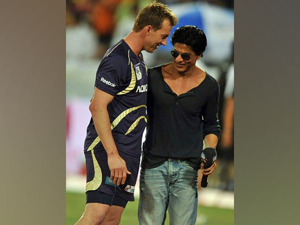 Brett Lee calls Shah Rukh Khan a legend