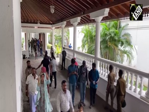 Enraged Sri Lankans unwind at President Gotabaya Rajapaksas house