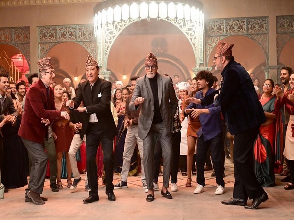 Sooraj Barjatyas next Uunchai starring Amitabh Bachchan to release on November 11