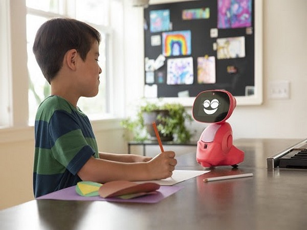 Miko 3 wins globally acclaimed Moms Choice Awards