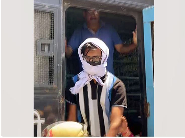 SC extends Zubairs interim bail in Sitapur case, next hearing on September 7