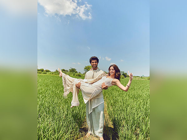 DDLJ Recreation diary: Ananya Panday-Vijay Deverakonda turns on their desi avatar