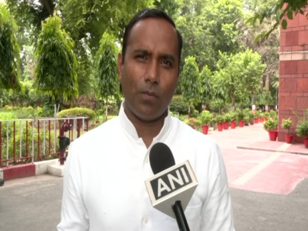 SP leader condemns raids at Sisodias residence, says "govt agencies are part of BJP Mahagathbandhan"
