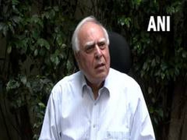 "Now that Kejriwal is on the rise, time for BJP to destabilise" says Kapil Sibal on CBI raids on Sisodias