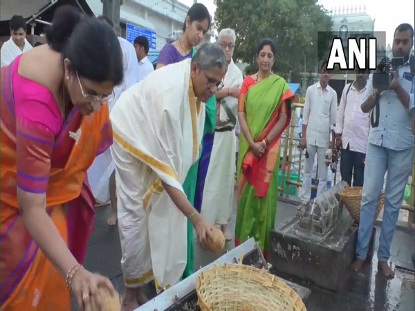 CJI Ramana visits Tirumala Srinivasa temple in Andhra Pradeshs Tirupati