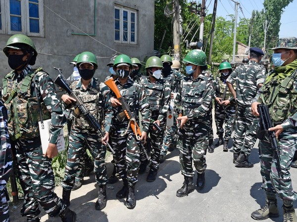 Major terror incident averted as 10-12 kgs IED recovered in J-Ks Pulwama