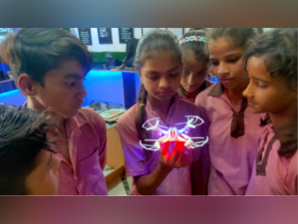 UP Government schools "Aadhaarshila" lab will prepare children for the digital age to achieve 1 trillion$ economy goal