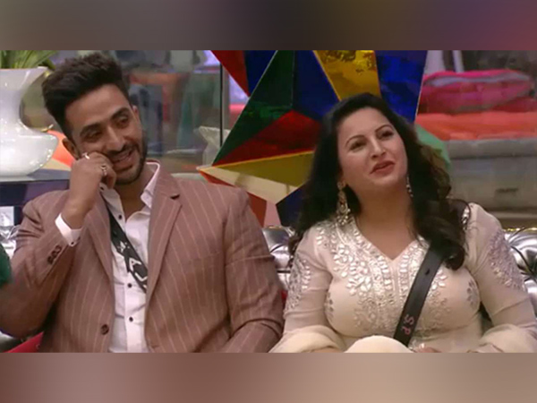 Aly Goni drops broken heart emoji on Twitter after Sonali Phogats demise