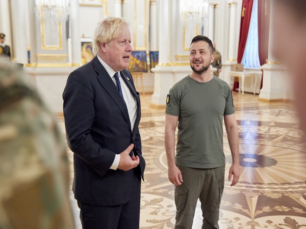 Ukraine can and will win this war: Boris Johnson in Kyiv with Zelenskyy on Ukraines Independence Day