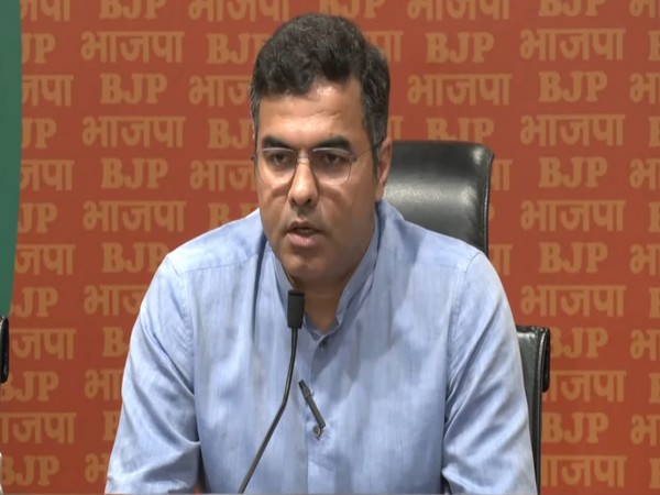 BJP dismisses AAPs poaching allegation; calls it a bid to deflect focus from Excise policy probe