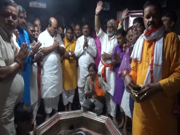 Purification ritual conducted at Bihars Gaya temple after non-Hindu minister enters with CM Nitish Kumar