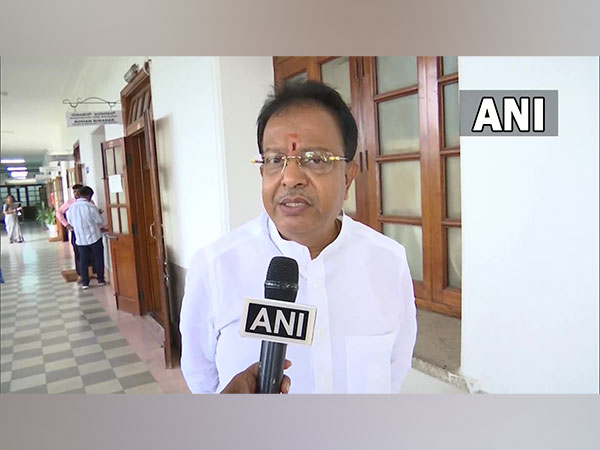 Fish die in Bengalurus Kothanur Lake due to entry of sewage