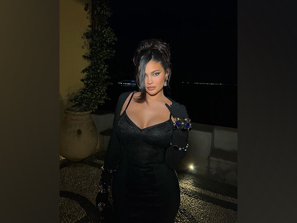 Kylie Jenner slammed for behaving rudely with fan