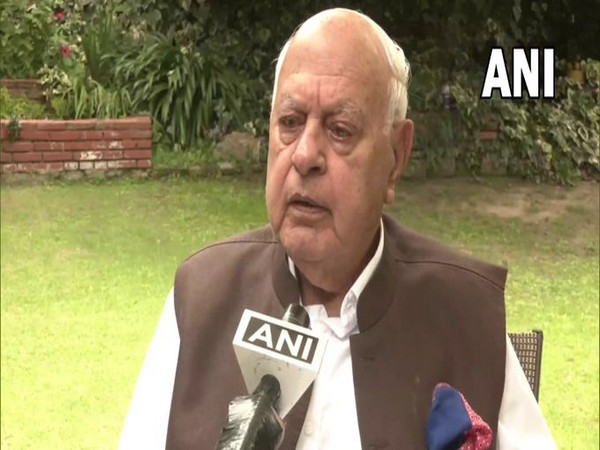 Country needs strong opposition, says Farooq Abdullah; "body blow" says Omar