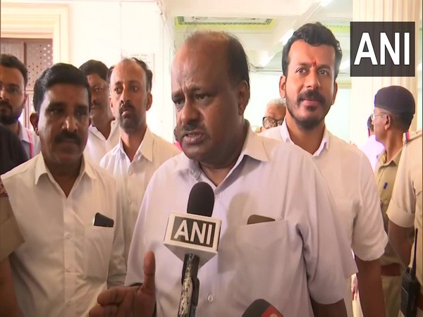 Ktaka: I am not surprised, says Former CM HD Kumaraswamy after POCSO case was registered against Murugha Mutt seer