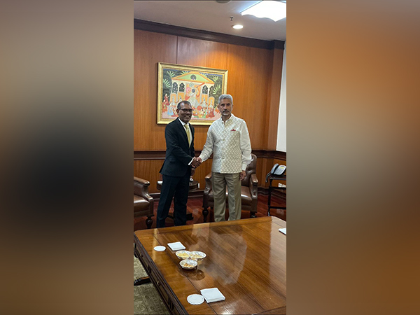 Maldives Speaker discusses Lankas financial crisis, issues facing Indian Ocean island nations with Jaishankar