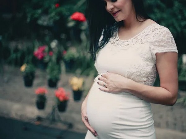 "Pregnant women are exposed to cancer-causing chemicals in dishware, hair coloring, plastics"
