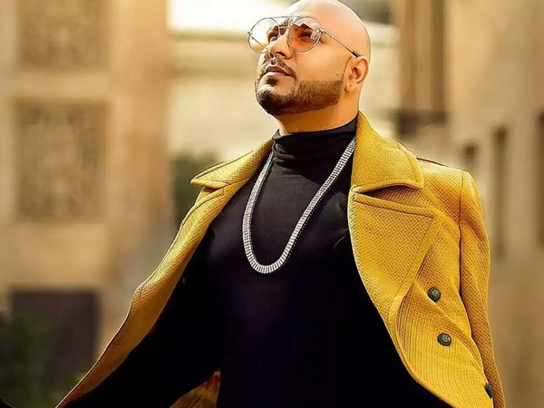 67th Filmfare Awards: B Praak receives Best Playback Singer award for Mann Bharrya