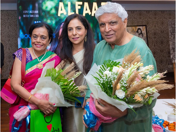 Javed Akhtar graces Sangeeta Babanis Alfaaz screening