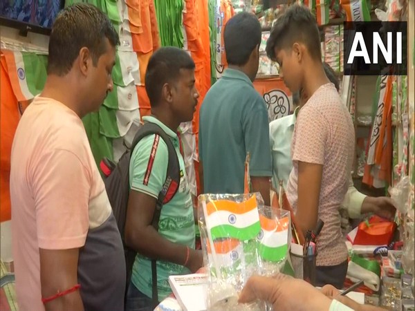 Kerala: Shortage of national flags as demand increases under Har Ghar Tiranga campaign