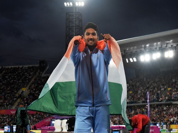 CWG 2022: Anurag Thakur congratulates Tejaswani Shankar on winning Indias first-ever medal in high jump