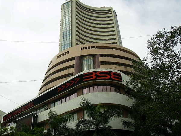 Indian stocks largely steady, RBIs policy outcome in focus