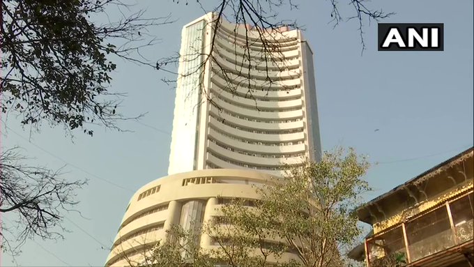 Sensex jumps 398 points; RIL, Maruti Suzuki, M&amp;M surge