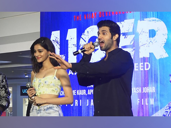 Vijay Deverakonda, Ananya Panday leaves Liger event midway after massive turnout