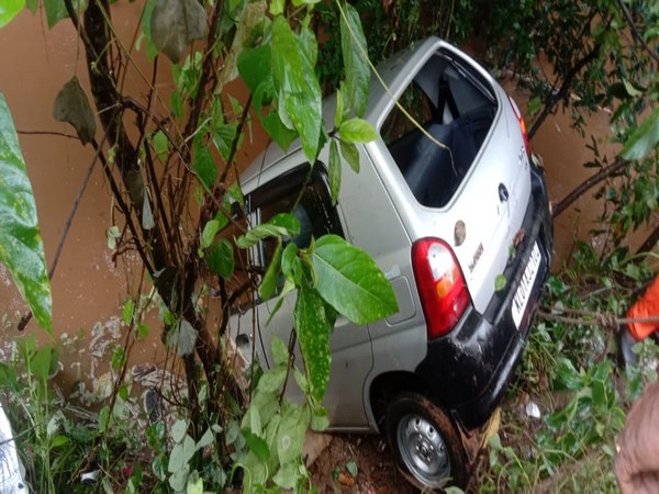 Car plunges into canal in Keralas Vennikulam, 3 dead