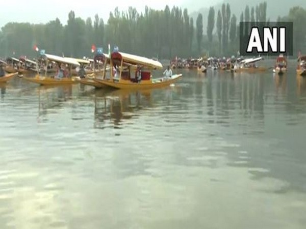 PM Modi calls Tiranga Shikara rally at Dal Lake a "wonderful collective effort"