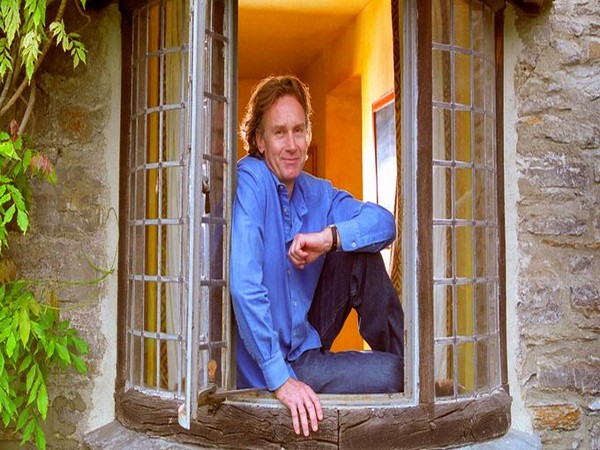 Nicholas Evans, author of The Horse Whisperer, passes away at 72