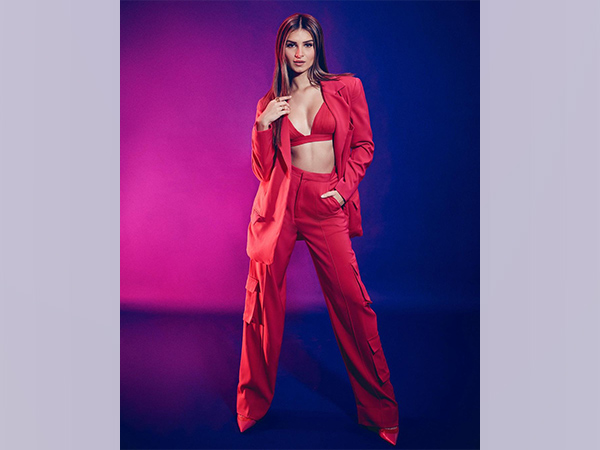 Tara Sutaria drops intimate dinner pictures from Aadar Jains birthday celebrations