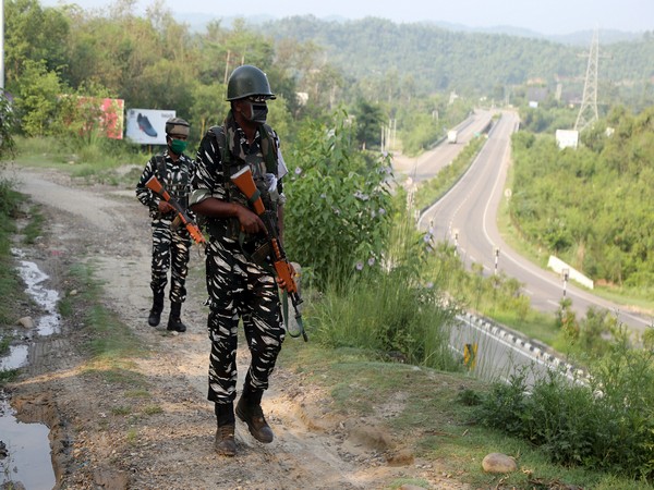 J-K security forces recover recovers arms, ammunitions from Shopians Kutpora after search ops