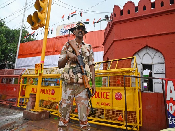 Delhi Police beefs up security, installs over 1,000 CCTVs around Red Fort