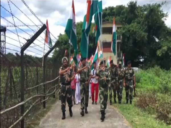 Siliguri: BSF celebrates Har Ghar Tiranga campaign at India-Bangladesh border