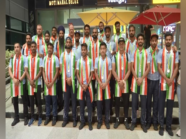 Indian mens hockey team receives warm welcome after successful CWG 2022 campaign
