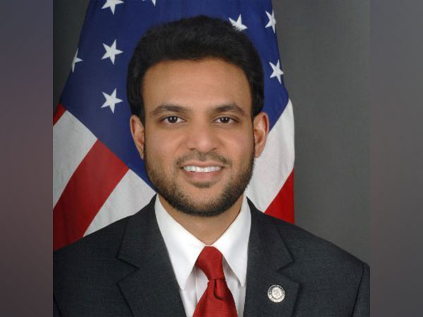 US envoy for Intl Religious Freedom travels to Oak Creek Sikh Memorial, discusses ways to combat hate